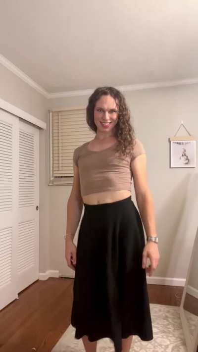 I can’t stop moving my hips in this skirt!