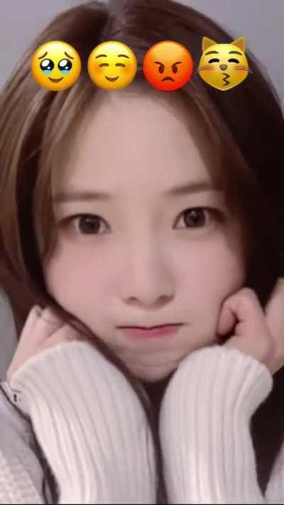 [230313] Yujin TikTok update: 🥹☺️😡😽