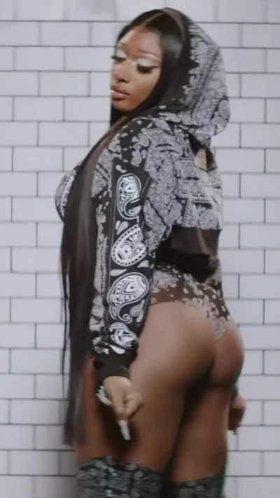 Cumshot Quickie with Meg 💦