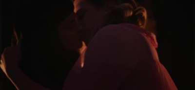 Betty & Veronica kissing