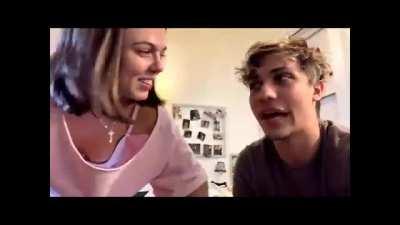 Compilado de las tetas de Martu en stream