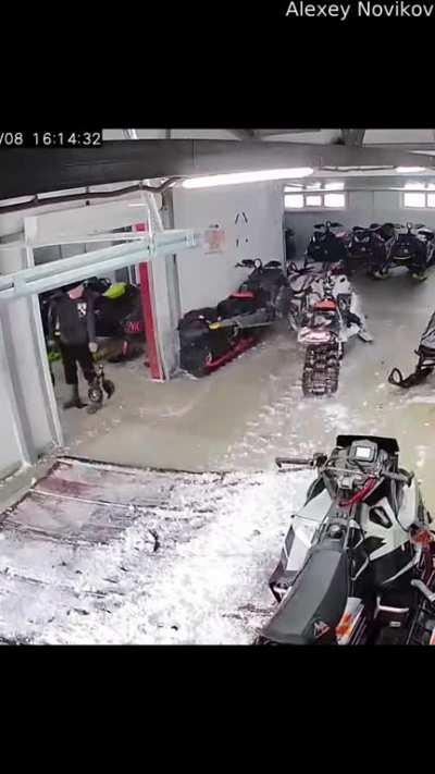 Do snowmobiles qualify for this sub?