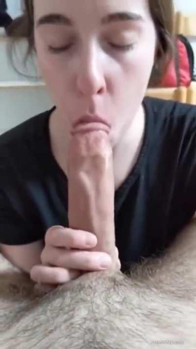 Wow She Swallowed That Thick Monster