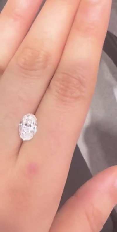 Is this bow tie particularly strong? Should I opt for a different diamond?