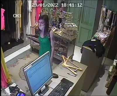 Ladrona en un local de Venado Tuerto.
