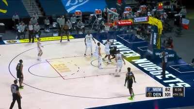 [Highlight] Ja Morant slices through the defense with the handles and contorts to finish the difficult layup