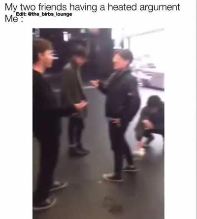 Imma let you finish but this tiny birb needs a scritch