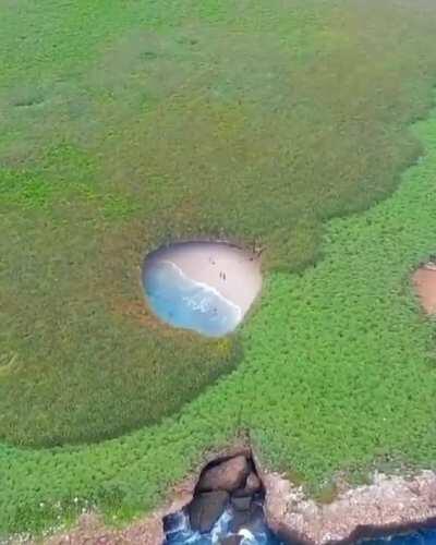 🔥 Hidden beach in the Merietas Islands 🔥