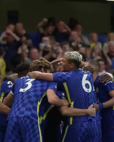 The Team celebrates Kovacic's goal