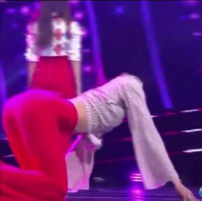 me after getting decapitated by dariass’ slam dunk