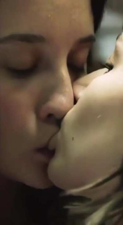 María Pedraza with Úrsula Corberó