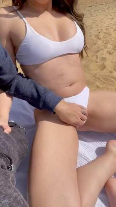 When theres people walking down the beach and your man says he wont stop until you cum [gif]