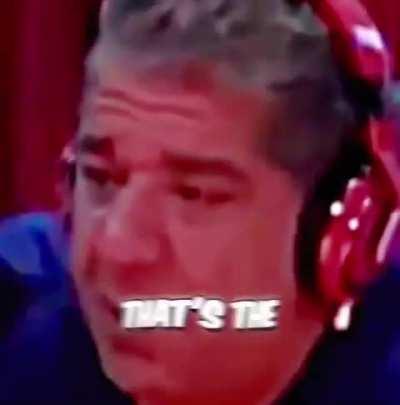 That mf lives in a pinapple😎