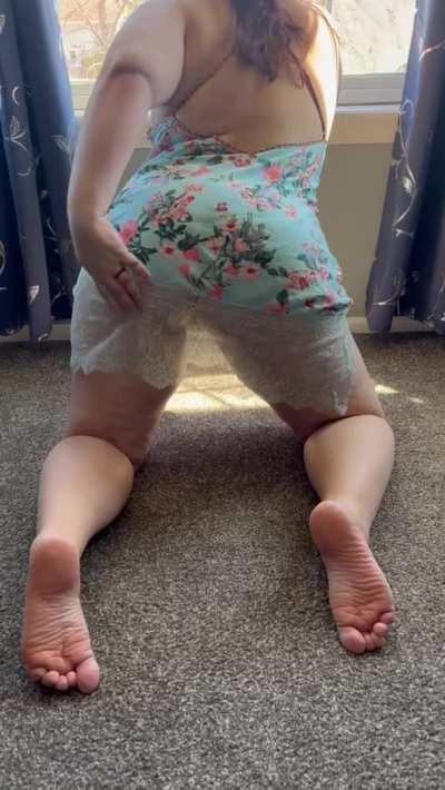 Let me slide this out of the way so you can slide in 😘