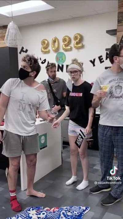 Вот и ещё один год пролетел. С наступающим!