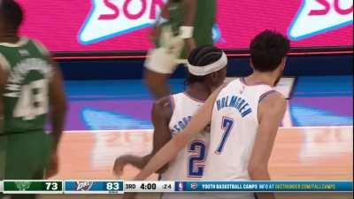 [Highlight] Shai Gilgeous-Alexander finds a wide open Chet Holmgren for three!