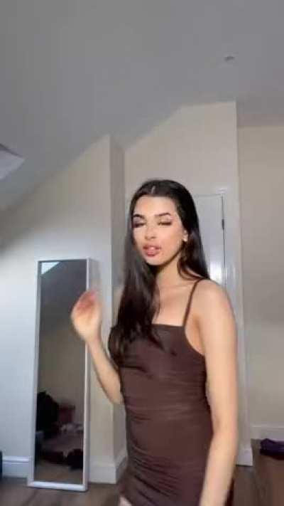 [Discord: AllTimeLover#2575]lets goon, edge and completely lose our minds over indian girls🤤🤤🤤 got a huge collection of 100+ pics(NN) to goon and just melt our minds over . Dm me!