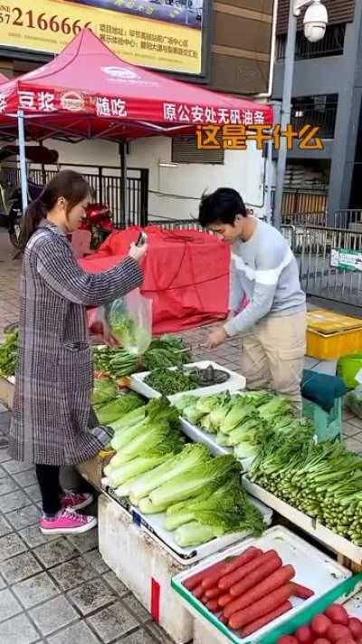 Who's ripping who off here ?