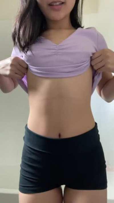 I hope my tiny boob reveal can make you smile 😊