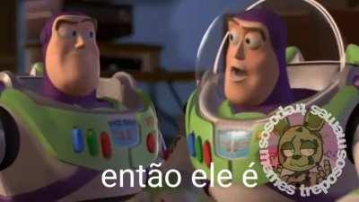 Ele é oficialmente gay