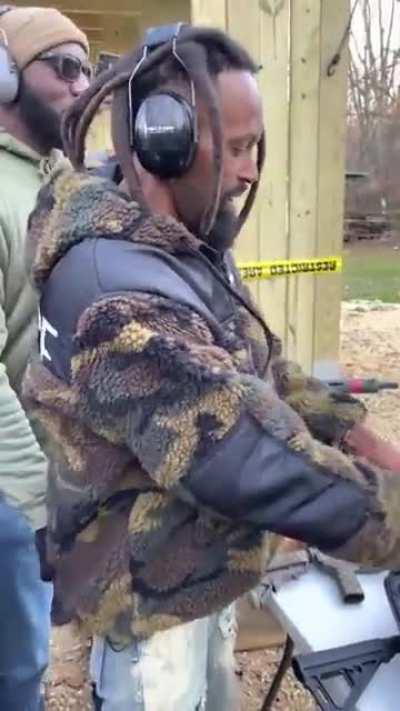 Crackheads with pistols in Twisted Nerve