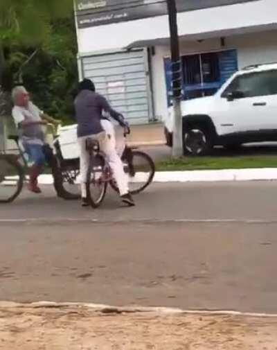 sai do meio desgraça