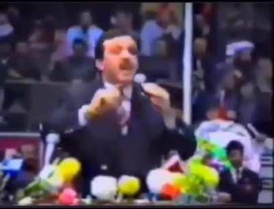 Dostum bu adam doğruları tükürüyor