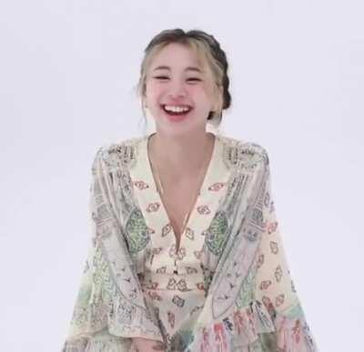 Chaeyoung's cute reaction after failing the task