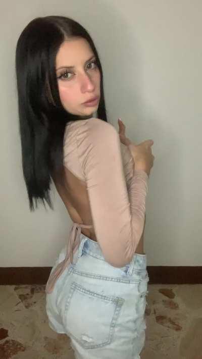 I'm already legally 18yo, fuck or pass?