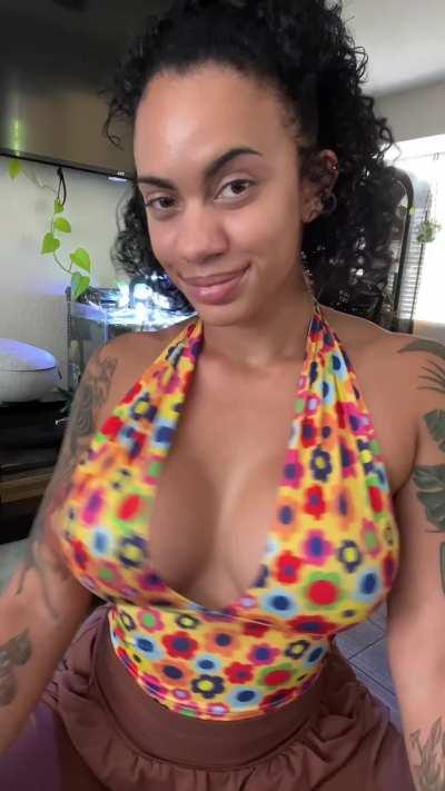 Clothes Twerk is still sexy