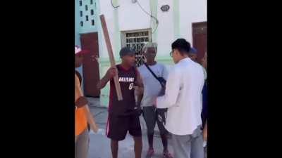 Glorious Xinese passport protecc from mugging😍😍☝️