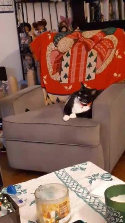 Attacking the queen on her throne