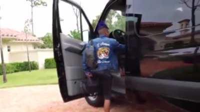 What yall think this a flop or a fire vid?