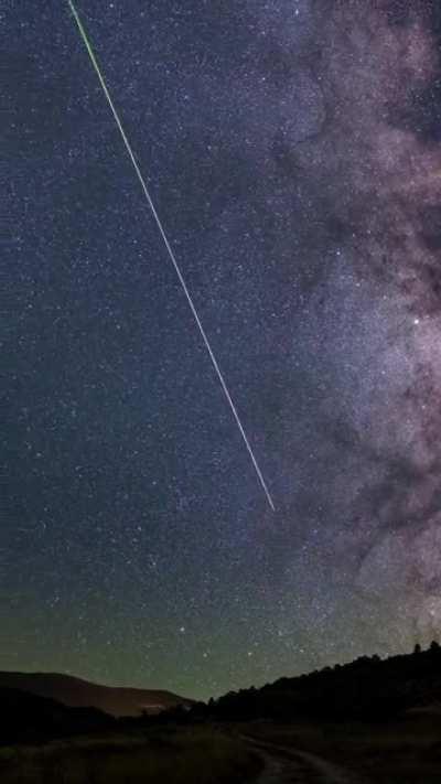 Animated astrophotography of the Milkyway and its meteors