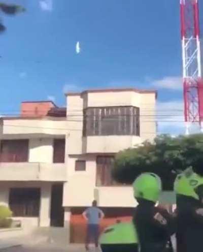 El espíritu santo tiene lag.