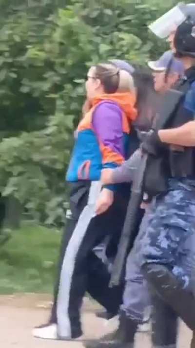 Así cayeron dos chicas piqueteras que intentaron usurpar terrenos del barrio Mujeres Argentinas en Resistencia