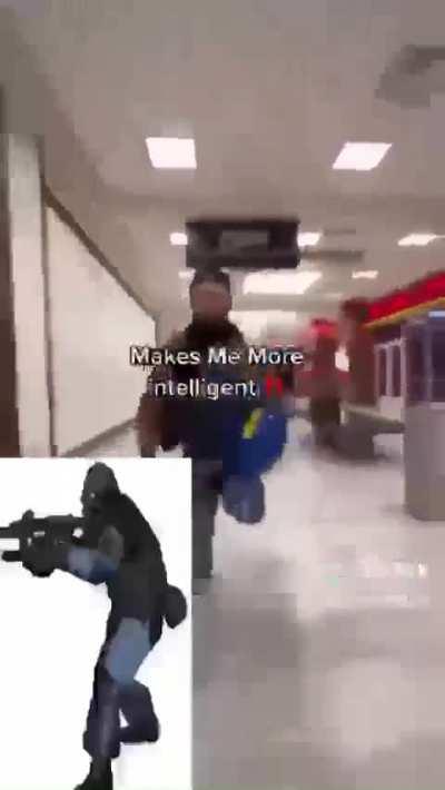 Transported to Nova Prospekt, Combine : com here damn anticitizen, me 🏃🏃🏃🏃🏃🏃