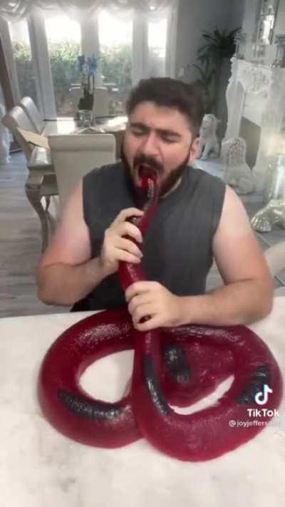 when i finally get my hands on the vel'cock that's been spamming his q all game