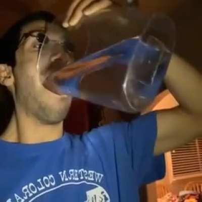 AAAAA ANİME KIZI BACAĞI