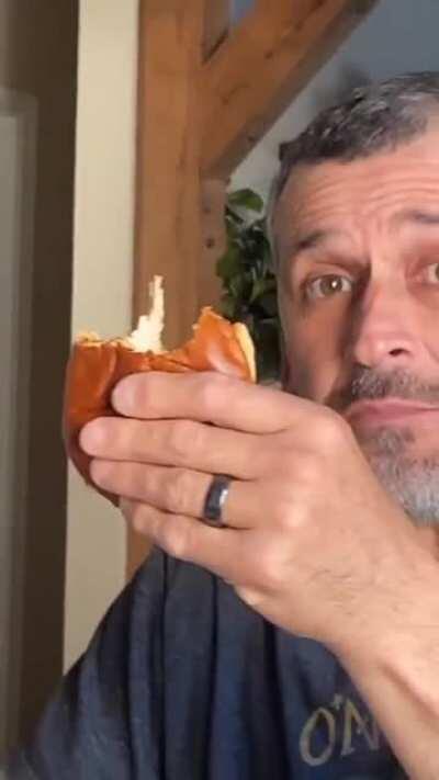 Tem algo de errado com o sanduíche