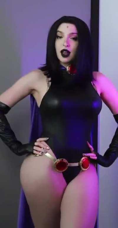 missbrisolo as raven