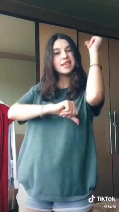 @ku1e #braless #pokies