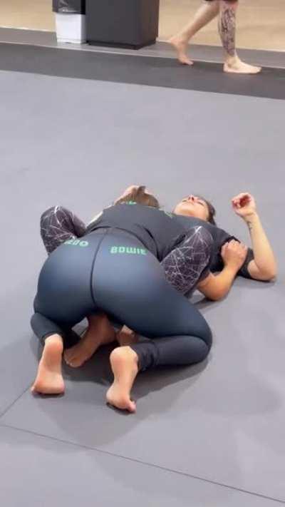 Fucking losing it stroking to BIMBO BARBIES Giovanna and Maxxineee!!!