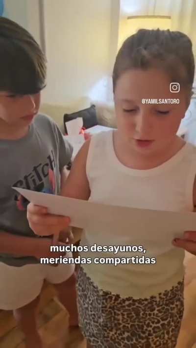 A la piba que le regalaron por error la sanguchera le llego una caja de Moulinex de regalo: