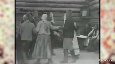 Музыкальная пауза на сабе: Россиюшка - Яблочко