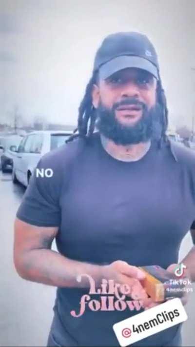 Wholesome video showing that there are still decent people out there. 