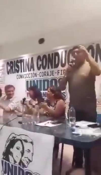 Disputados Kirchneristas defienden a CFK... defenestrando a San Martin y Rosas. 