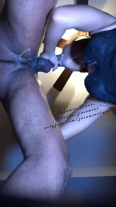 BLOWJOB SOUNDS🗣️ LISTEN IT ON REDGIF👇HER CONTENT FOLDER IN COMMENZ 👇