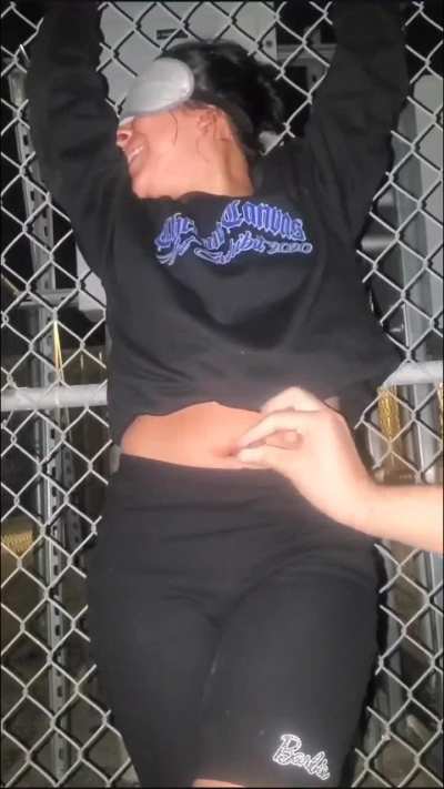 Destiny Bellybutton Tickle