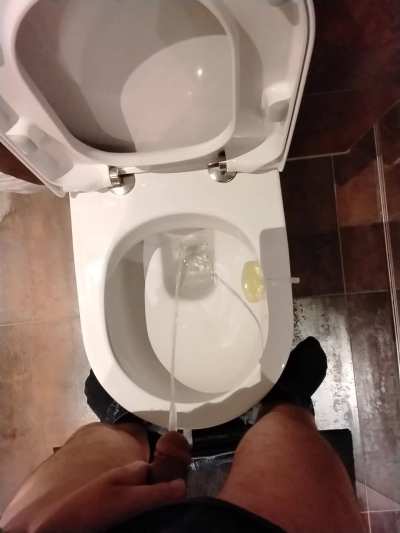 [35] married bicurious dad, wish someone was here to taste my piss my wife doesn't want to.